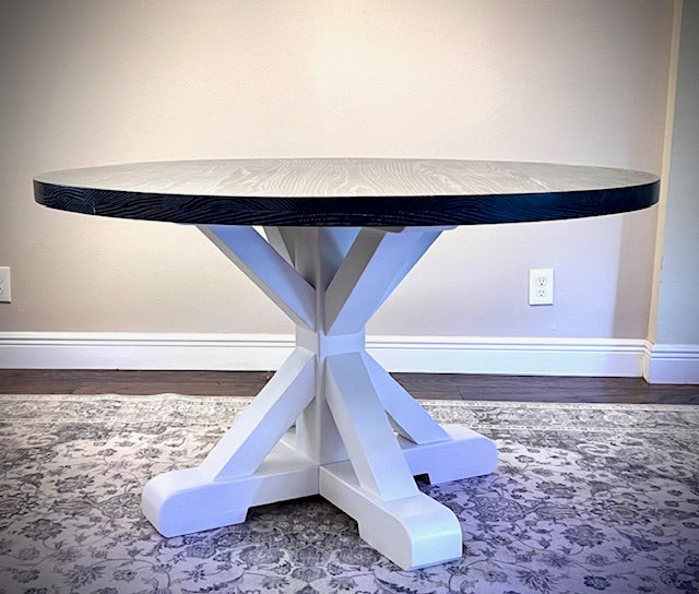 Traditional Farmhouse Round Table